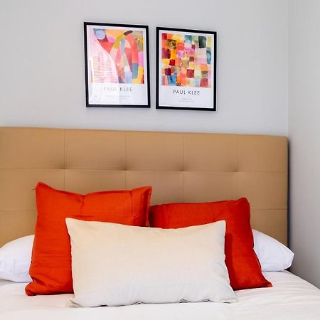 2 Bedrooms 1 Bathroom Furnished - Lavapies - Modern - Mintystay Madrid Exterior foto