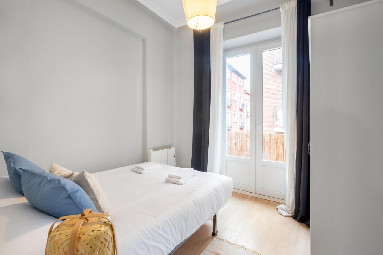 2 Bedrooms 1 Bathroom Furnished - Lavapies - Modern - Mintystay Madrid Exterior foto